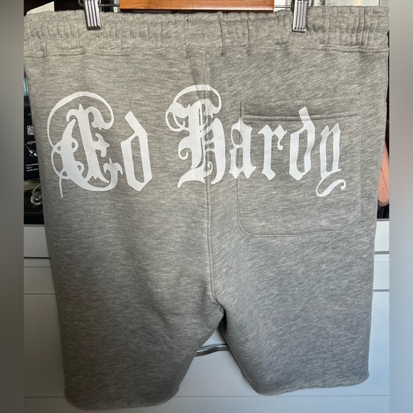 Ed Hardy Men's Sweat Shorts Gray Heather Large NWT - Picture 2 of 3